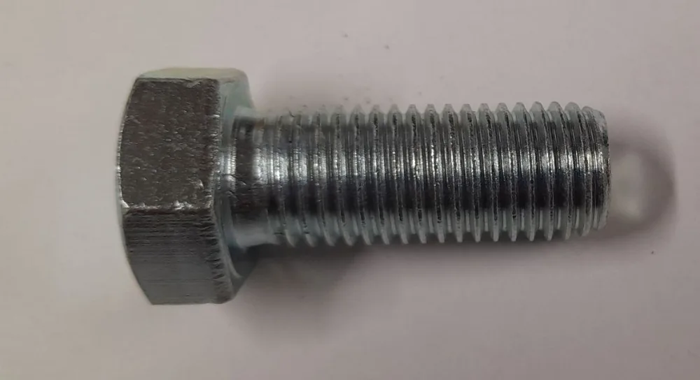 Skrutka M 16x40