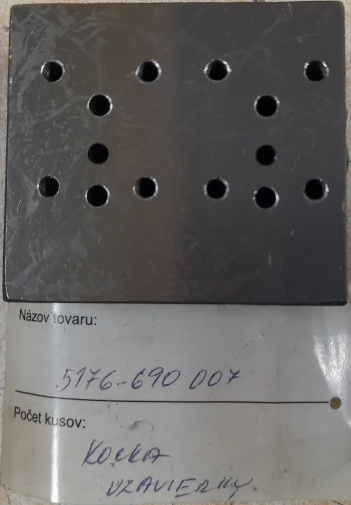 Kocka na uzavierku 2-042